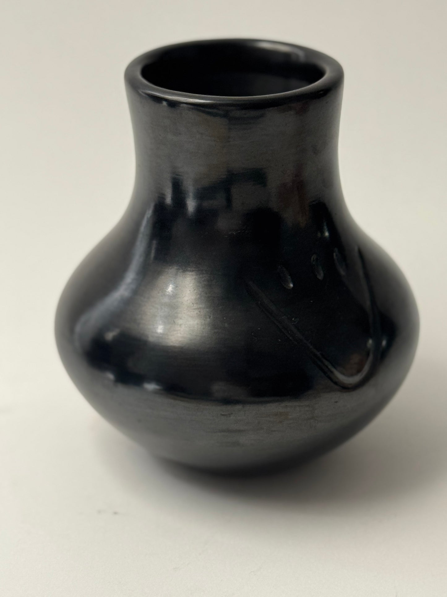 Toni Roller Pueblo Bear Paw Circa 1979 Award Winning Santa Clara Pueblo Artist