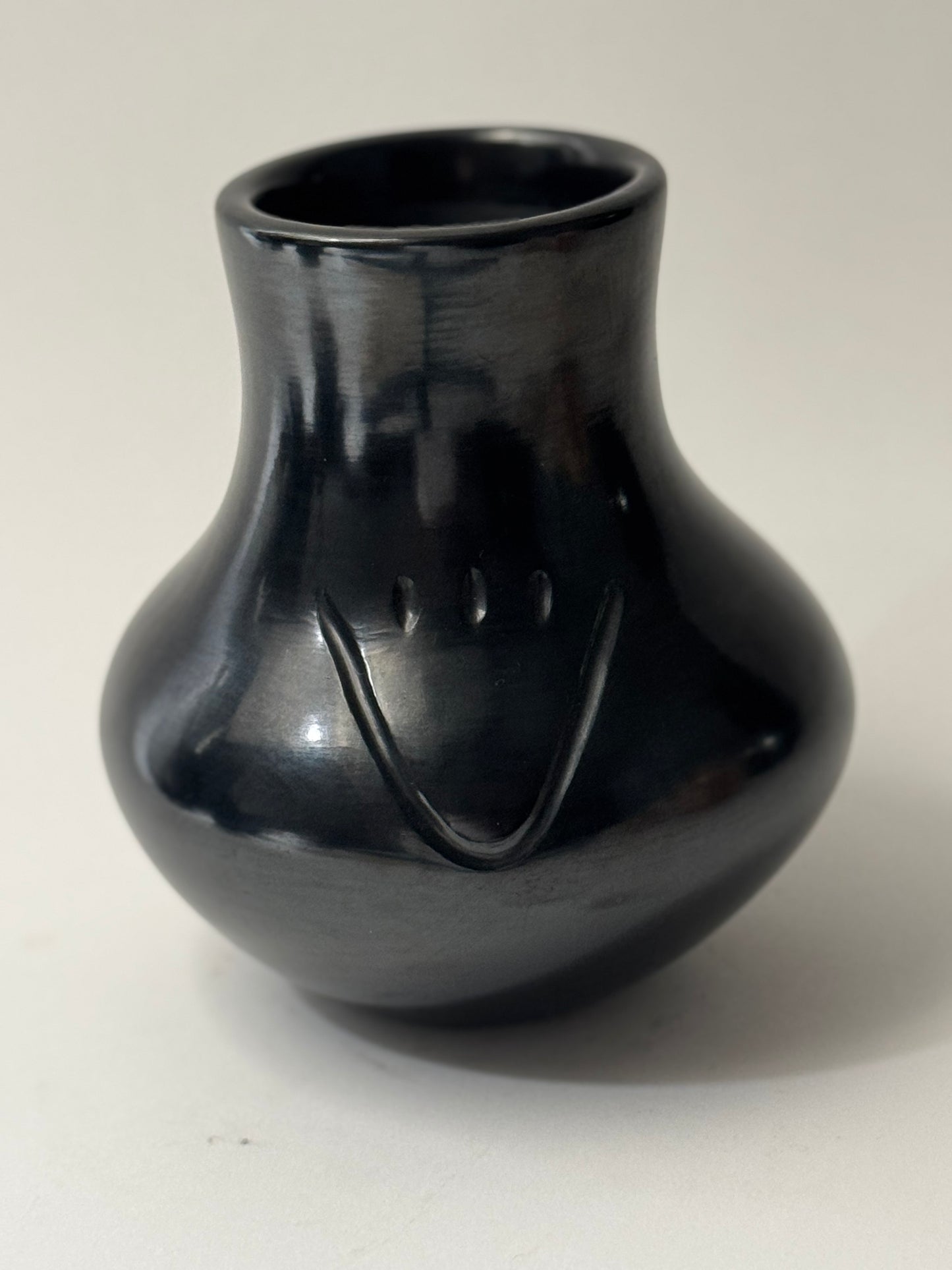 Toni Roller Pueblo Bear Paw Circa 1979 Award Winning Santa Clara Pueblo Artist