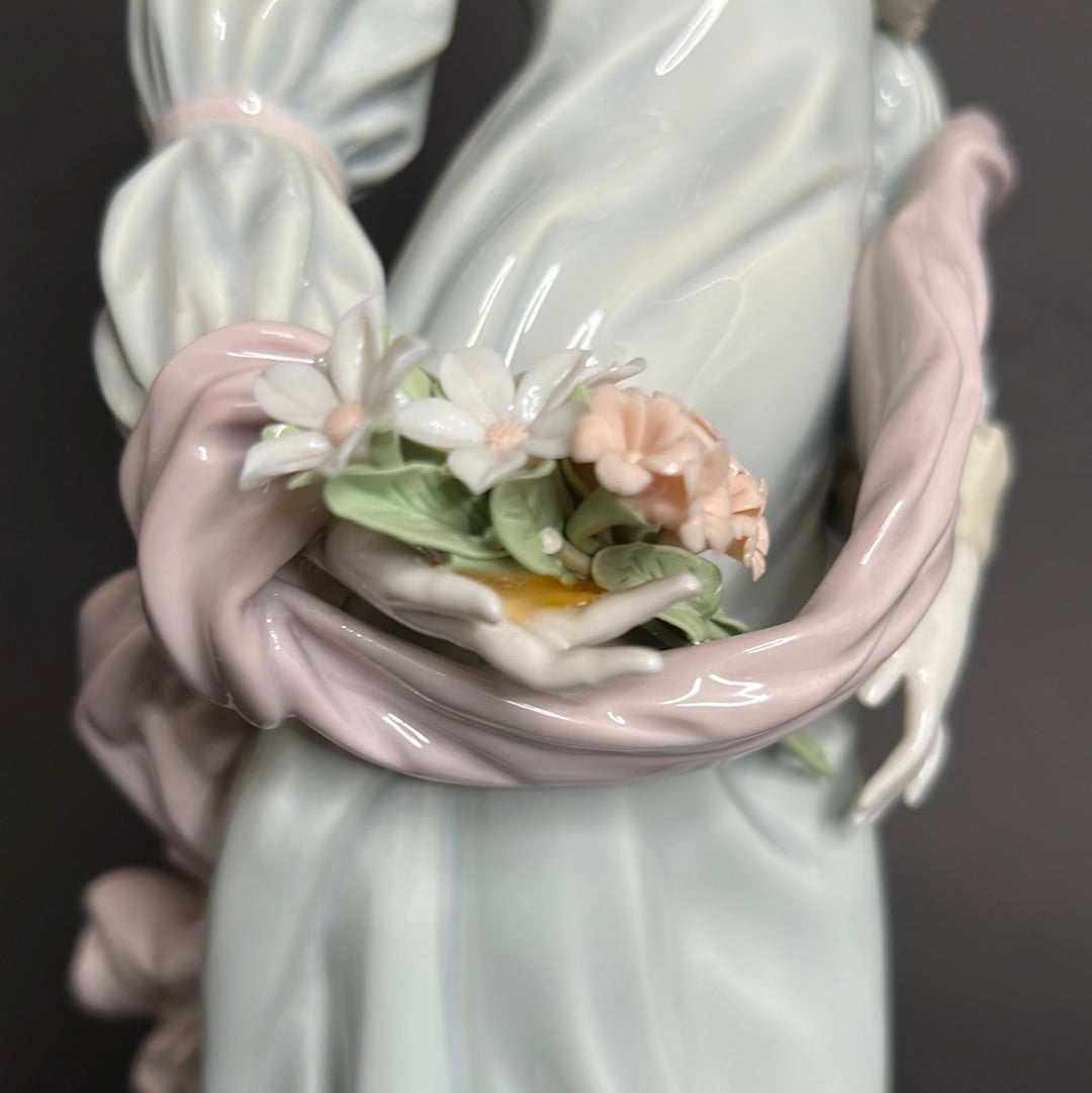 Lladro Classic Fall