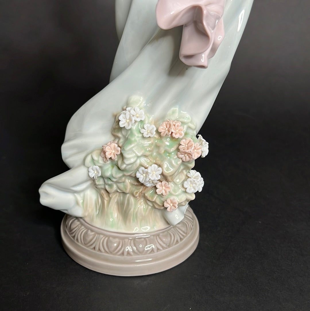 Lladro Classic Fall
