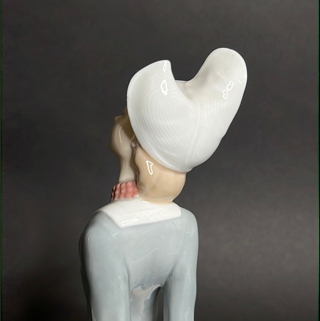 Lladro Milkmaid W/ Wheelbarrow