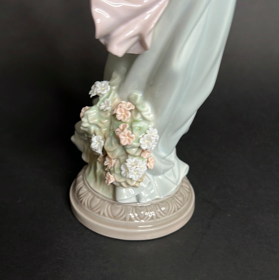 Lladro Classic Fall