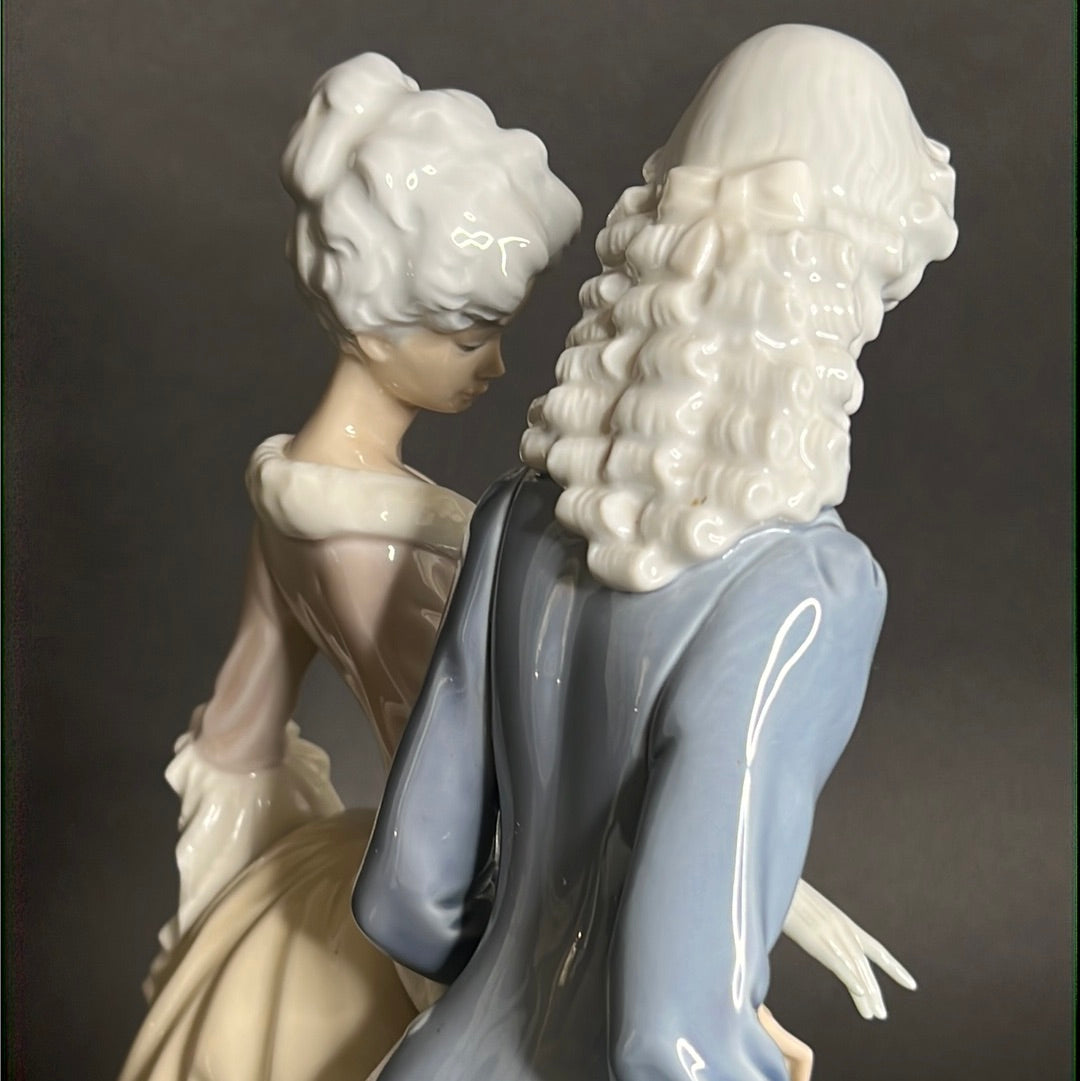 Lladro Paseo En Versalles