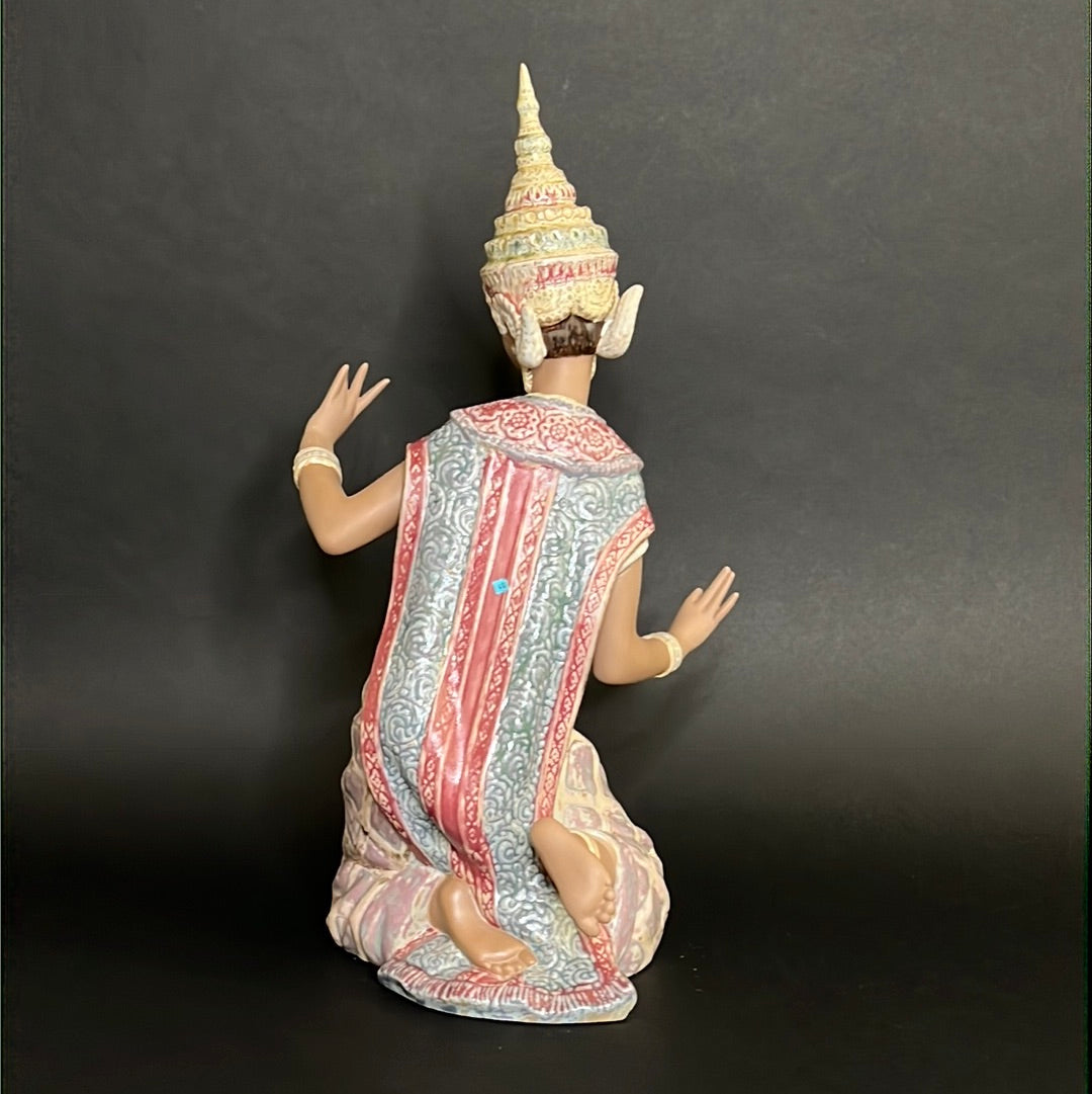Lladro Thai Girl Kneeling