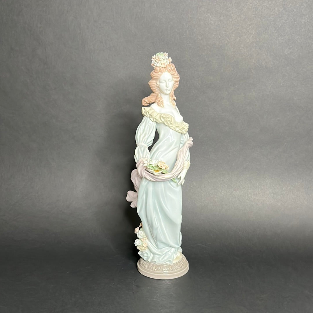 Lladro Classic Fall