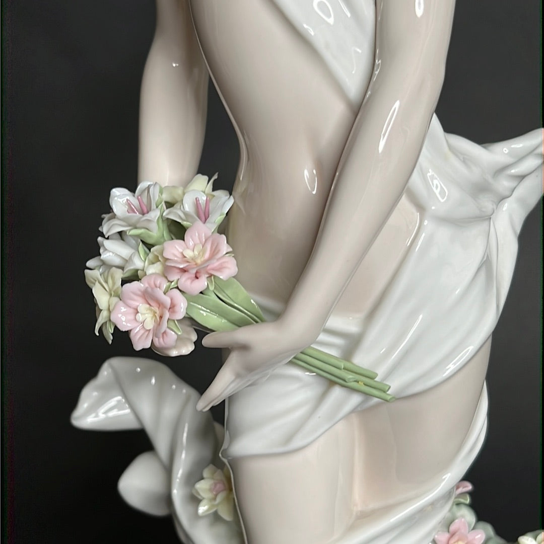 Lladro Classic Spring