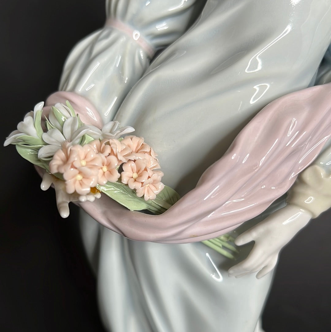 Lladro Classic Fall