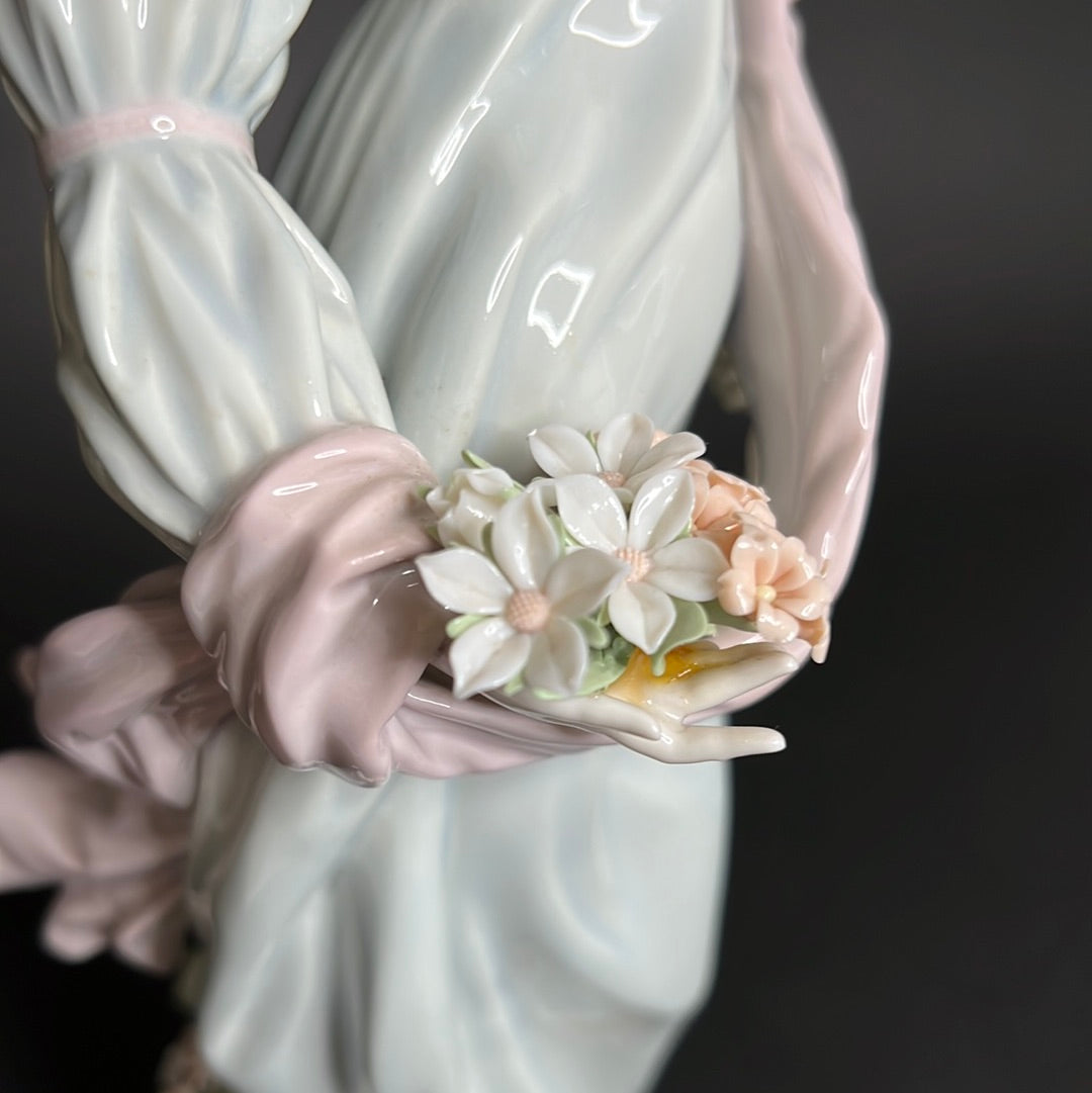Lladro Classic Fall