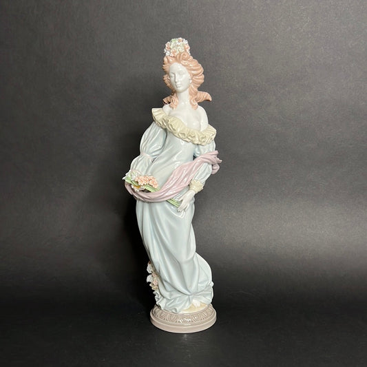 Lladro Classic Fall