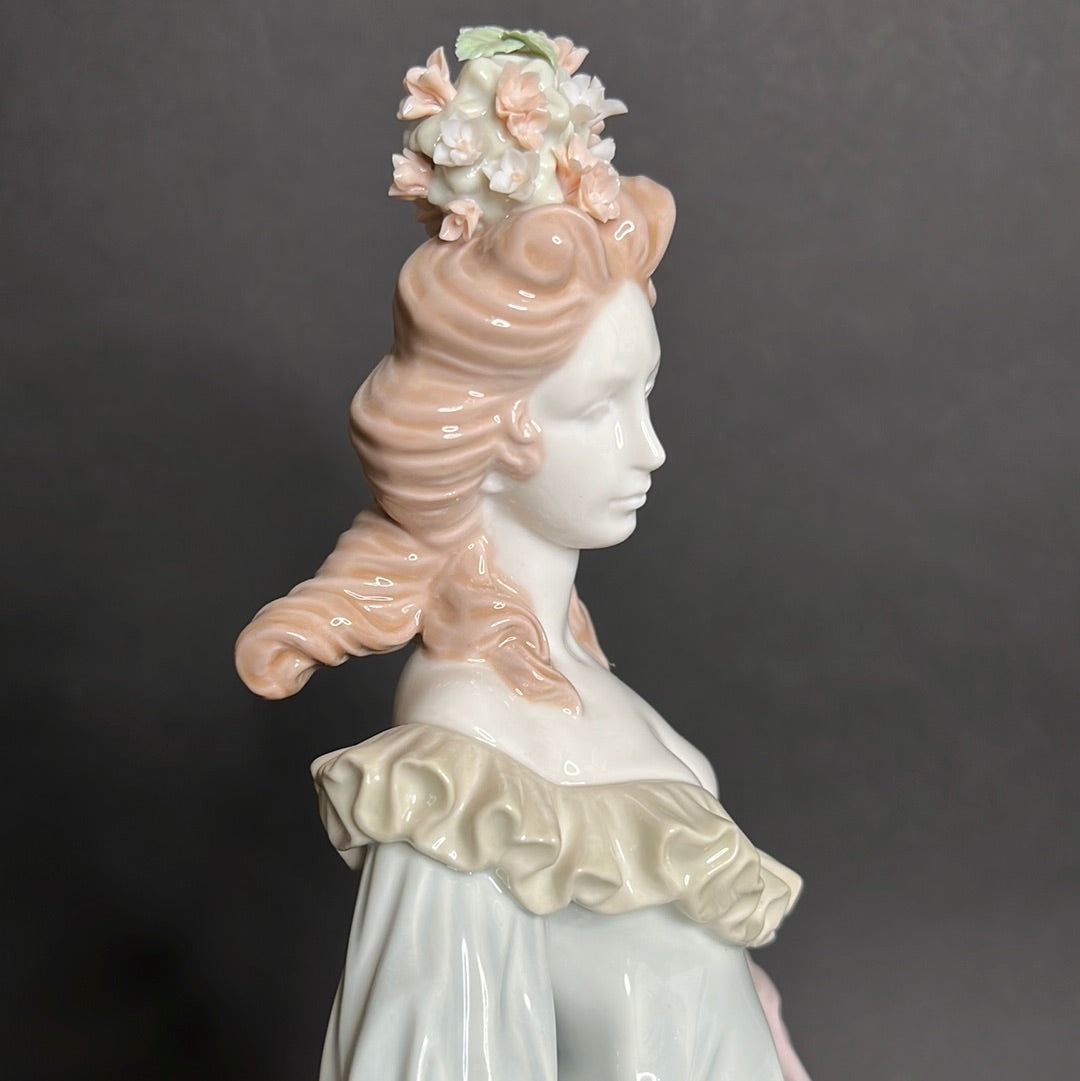 Lladro Classic Fall