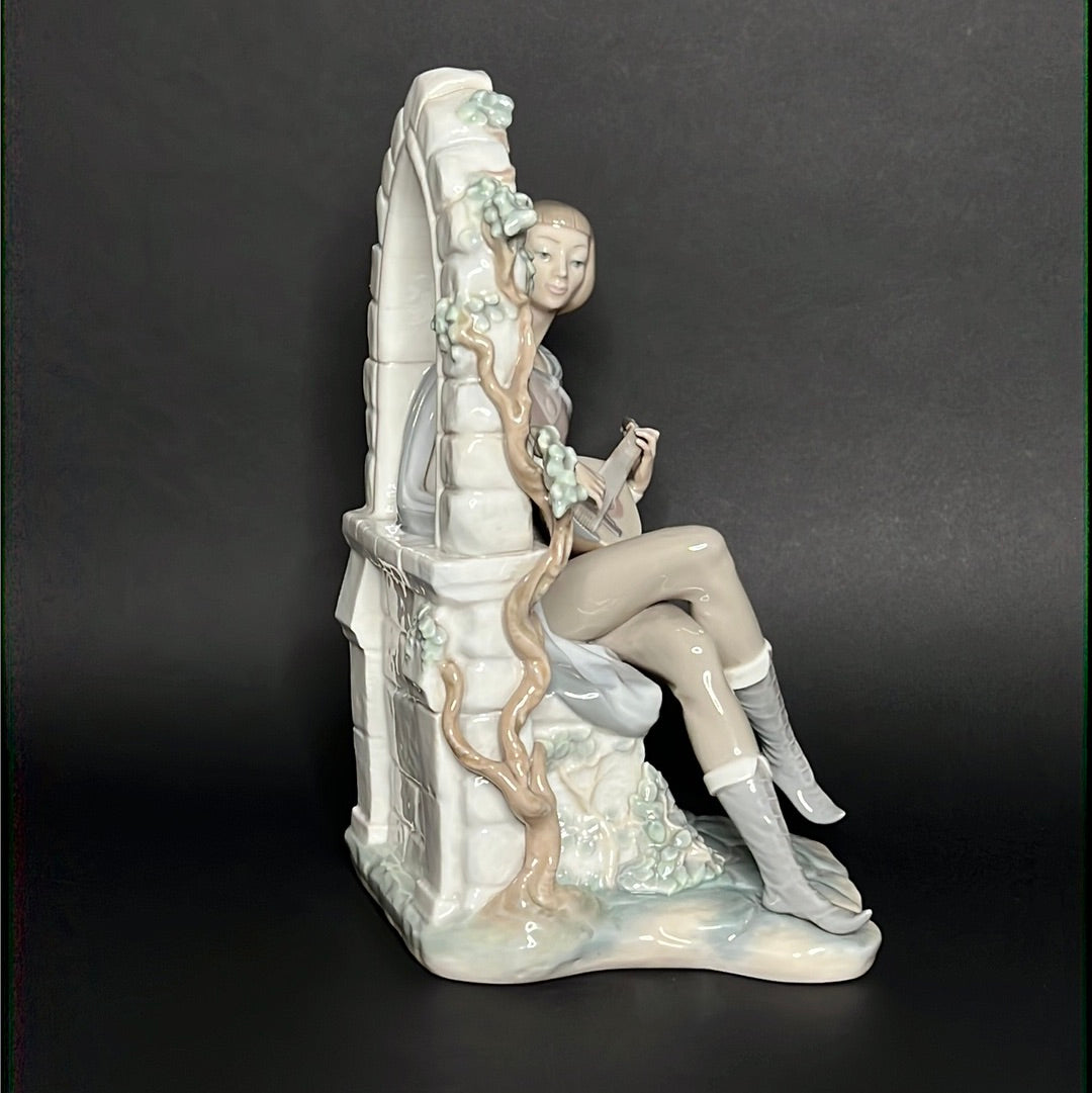 Lladro Minstrel Sonata Claro De Luna