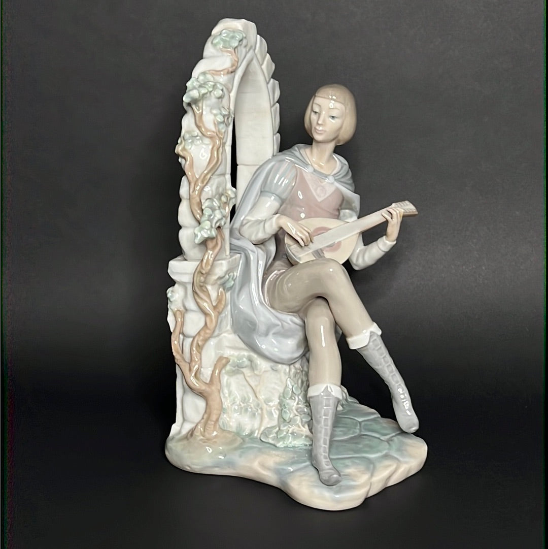 Lladro Minstrel Sonata Claro De Luna
