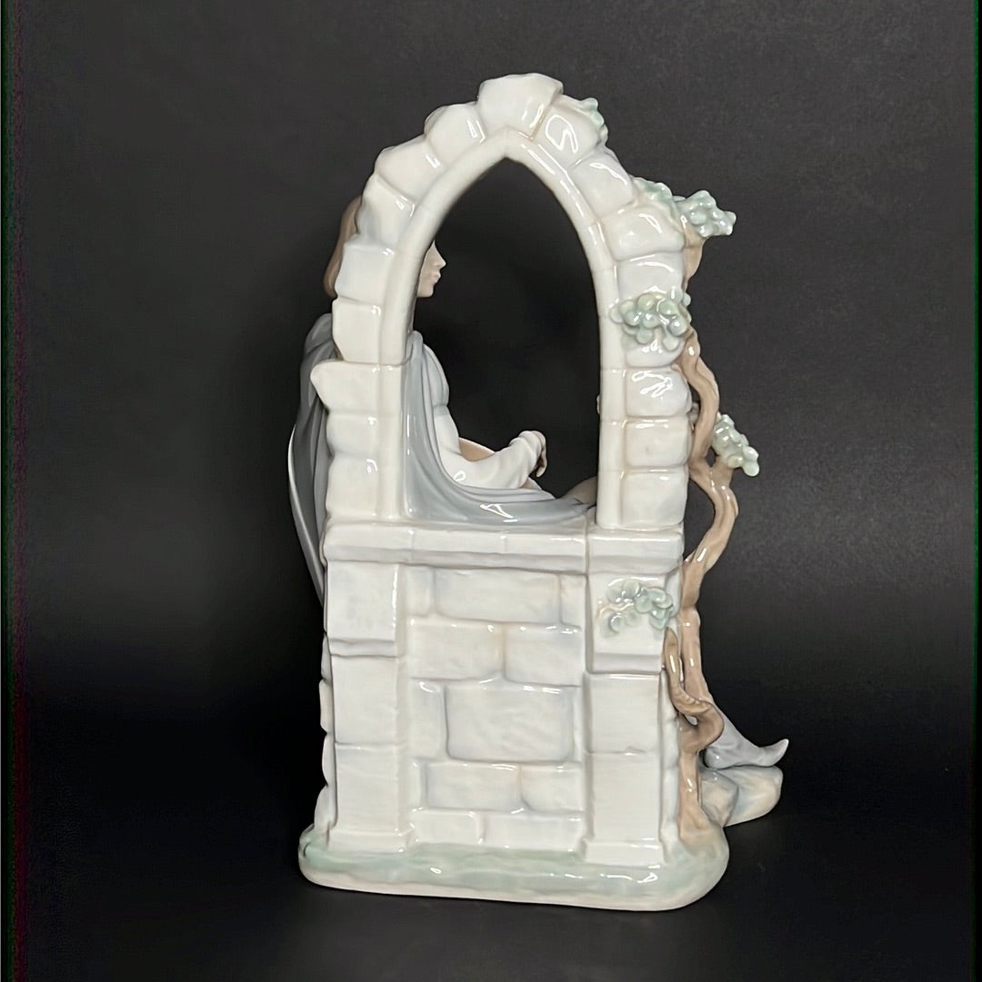 Lladro Minstrel Sonata Claro De Luna