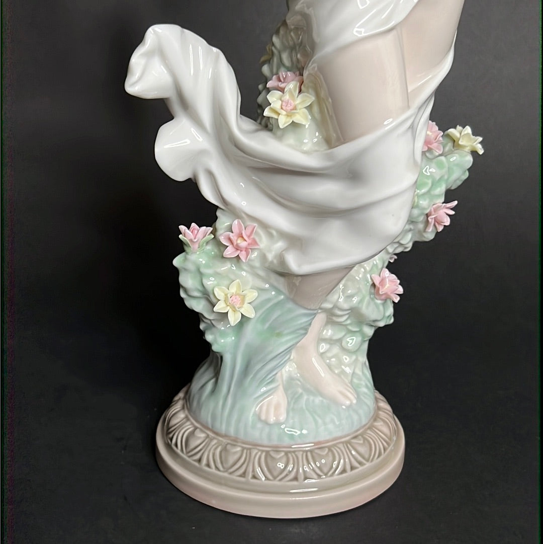 Lladro Classic Spring